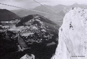 Tyrolienne avec vue sur Grenoble aux rochers des 3 pucelles, Vercors, Isère